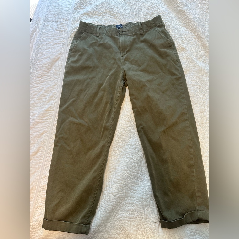 GAP Women’s Ankle Twill olive green pants